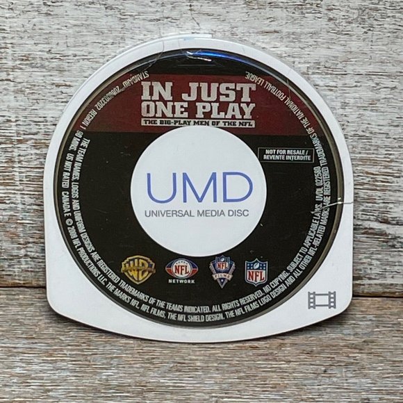 2008 In Just One Play the Big Play Men of the NFL PSP DISC ONLY UNTESTED! - Picture 1 of 7